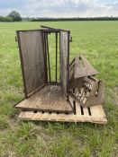 Antique Calf dehorning crush