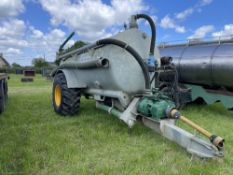 Major LGP 2000 Slurry Tanker with irrigation gun to rear - Tyres BKT 23.