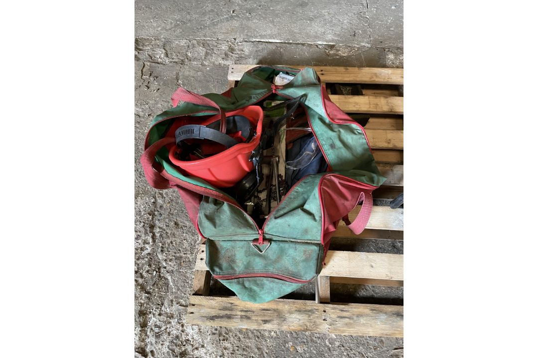 Bag of Chainsaw Protective Equipment including Helmet and ear protectors, Eye Protector, Gloves, - Image 1 of 4