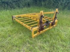 Heavy duty flat 8 bale grab complete with euro brackets