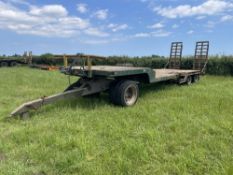 Low loader trailer,