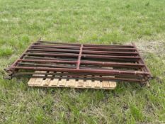 Approx 7 Metal Hurdles