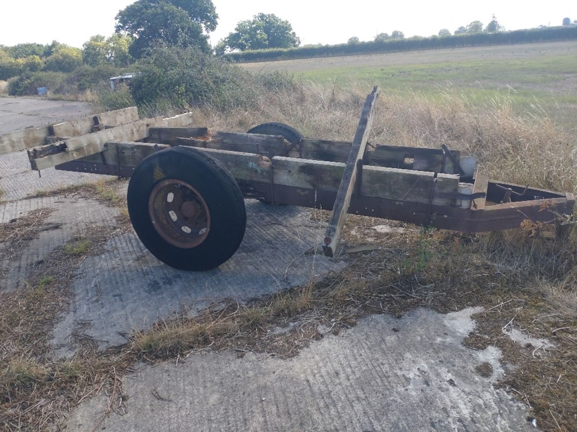 Trailer chassis