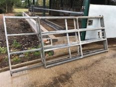 3 x Loddon type gates, 2 x 8' 1”,
