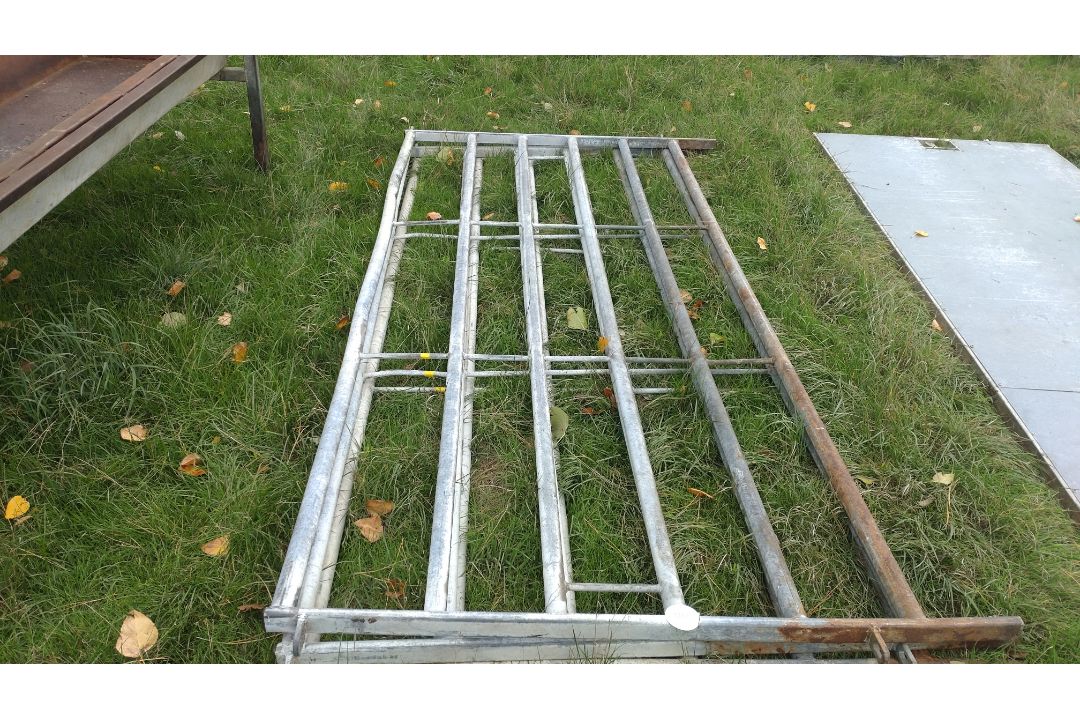 3 x Gates