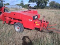 Massey Fergusson 128 conventional baler s/n B642090
