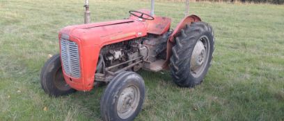 Massey Ferguson 35 Tractor, first registration 1998, reg JSJ 578, V5. No VAT on this lot.