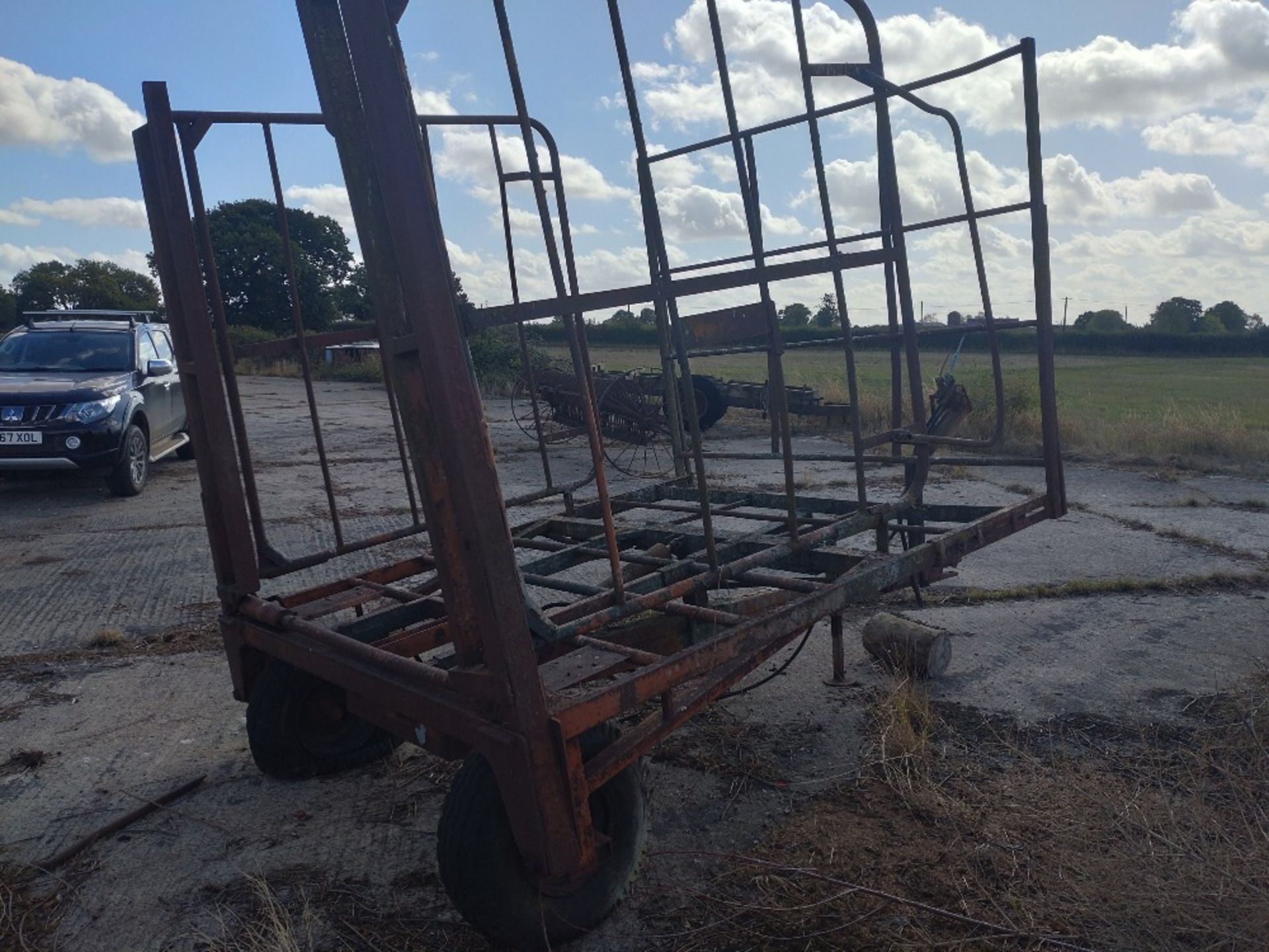 Browns bale carrier