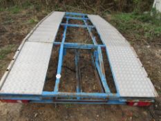 Car transporter body