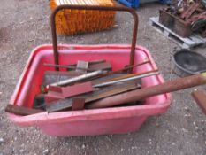 Quantity of steel off cuts