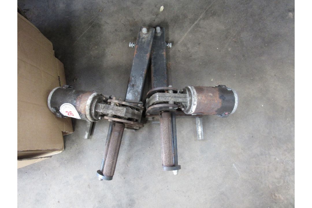 Caravan motor movers, - Image 4 of 4