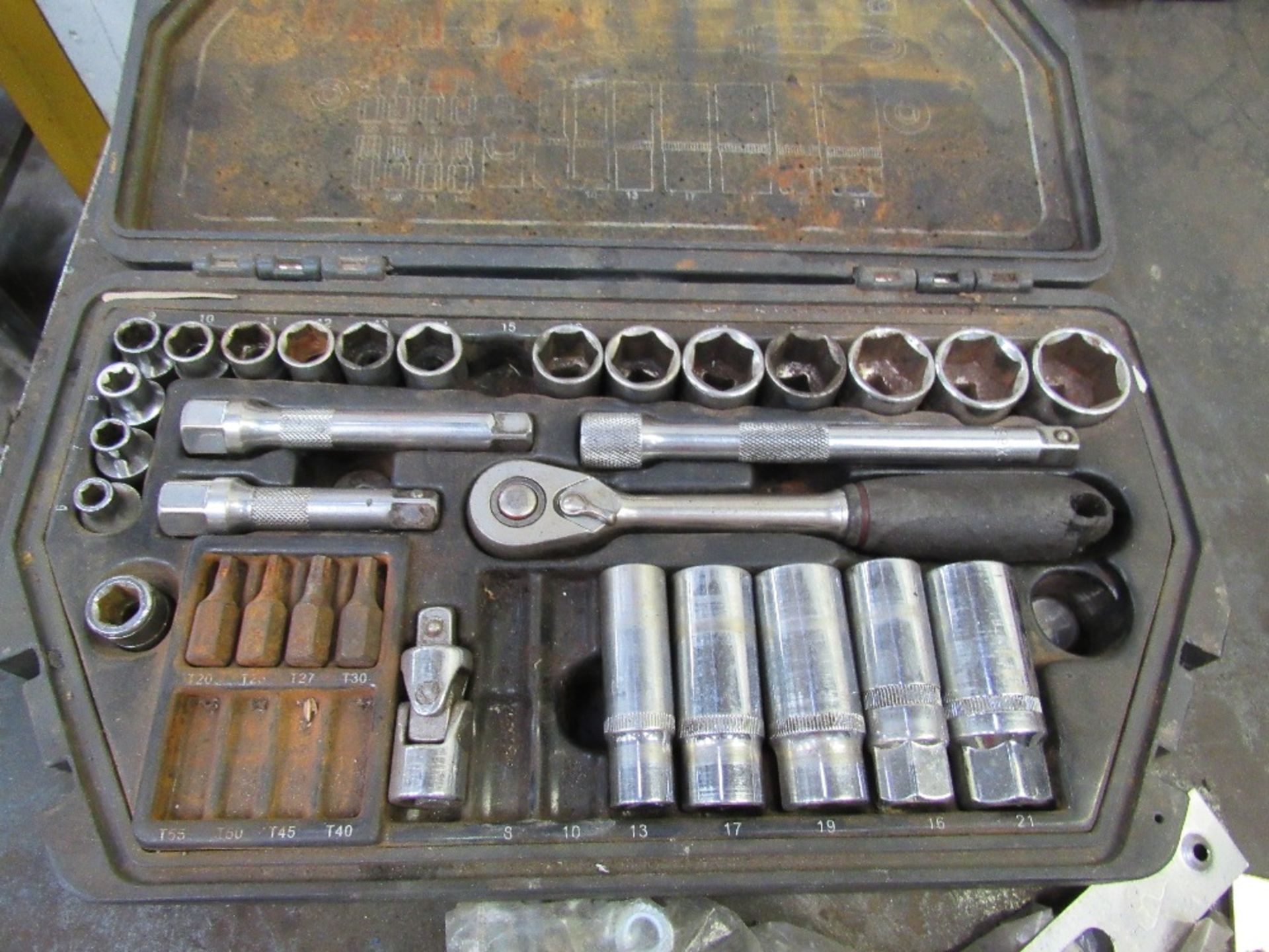 3/8 drive socket part set, - Image 2 of 3