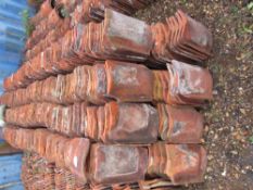 Quantity of roof pantiles