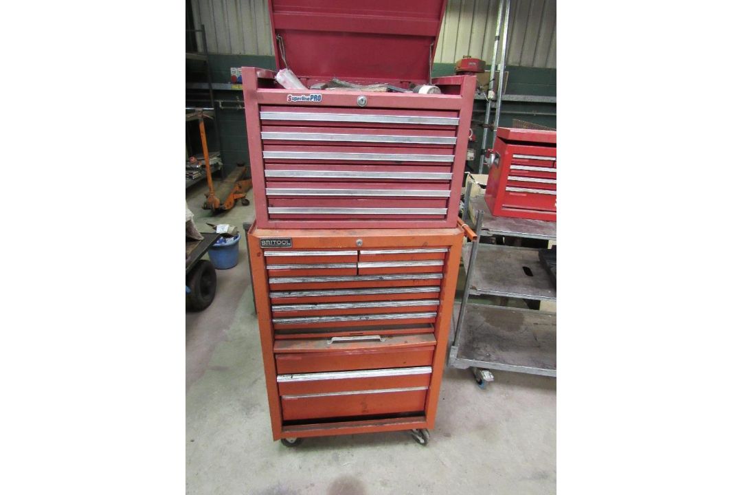 Mac and Clarke tool box with contents and tool trolley - Image 3 of 3