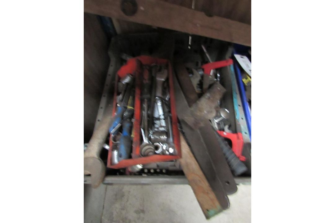 Tray of hand tools