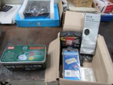 Box with Bosch universal cutter,