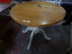 *Circular Solid Wood Pedestal Table with Shabby Ch