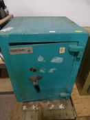 Dudley Safe with Keys 20x20x30