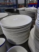 * approx 25 x white round plates 22cm