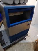* Classic Ice 50 ice machine 560w x 600d x 620h