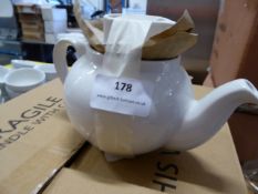 * boxed 12 x simplicity tea pots