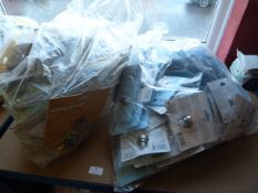 *Large Quantity of Kimlos Sealing Brackets and Ant