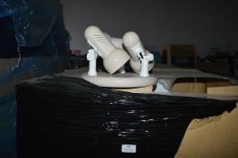 *Pallet of ~94 Beige Triple Cluster Spotlights