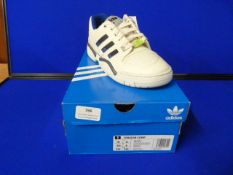 Adidas Torsion Comp EE7377 Size: 6