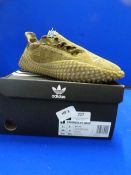 Adidas Camanda 018NBHD Size: 9 (new)