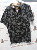 Guide London Gent's Black Short Sleeve Shirt Size: