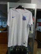 England Football Shirt (white) Size: XL