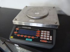 *Avery Berkel G227 Electronic Scales