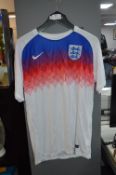 *Unofficial White Football Shirt with England Badge Size: XL