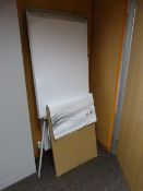 *Flipchart Easel