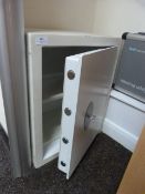 *Phoenix SS1180 Series Fortress Safe