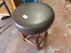 *Wooden Pub Stool with Leatherette Top