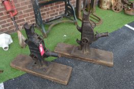 Pair of Trip & Automatic Lowering Jacks