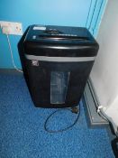 * Fellows Paper Shredder 450m