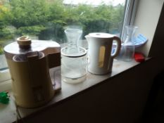 *Kettle, 1L Glass Jugs and a Russell Hobbs Juice E