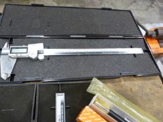 *Digital Vernier Caliper