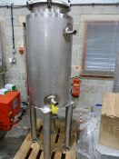 *Stainless Steel Vessel on Stand