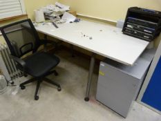 *Worktable and Black Gas Lift Office Chair