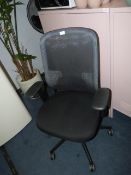 *Contemporary Style Mesh Back Gas Office Chair wit