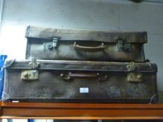 *2 Vintage Suitcase