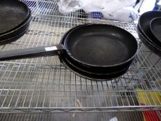 * 3 x 30cm frying pans