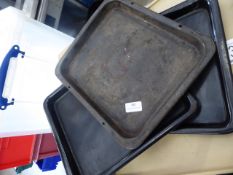 * 3 x baking trays - small