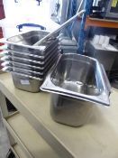 * 7 x 1/3 gastronomes with 1 x lid