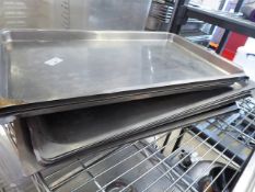 * 10 x baking trays