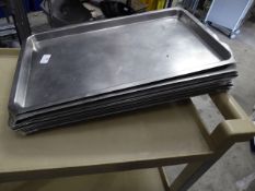 * 10 x baking trays