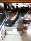 *Softline Ladies Shoes (black) Size: 4